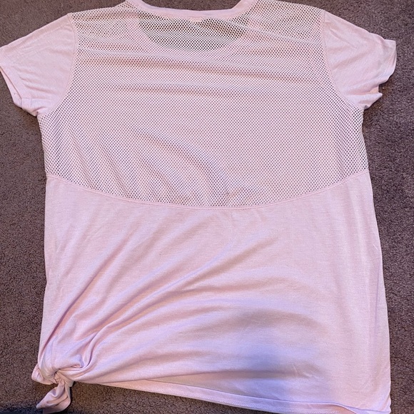 EUC Old Navy active top. Size L - Picture 2 of 3